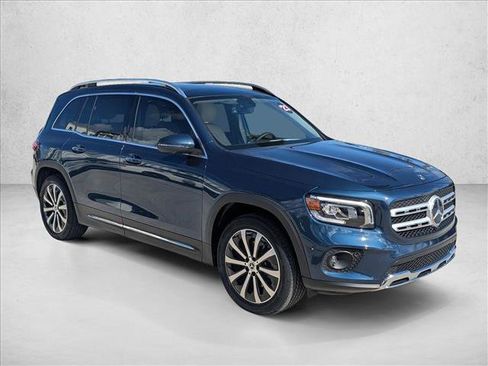 Used 2023 Mercedes-Benz GLB 250 image 3