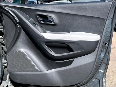 Used 2019 Chevrolet Trax LS w/ Tint and Cruise Package image 22