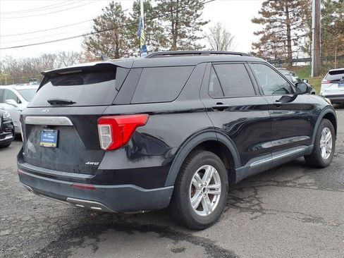 Certified 2022 Ford Explorer XLT w/ Equipment Group 202A image 5