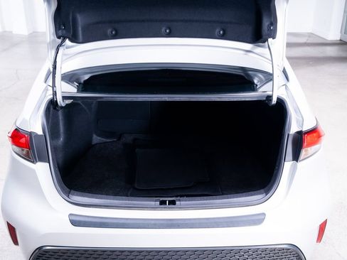 Used 2022 Toyota Corolla XSE w/ Carpet Mat Package (TMS) FWD image 8