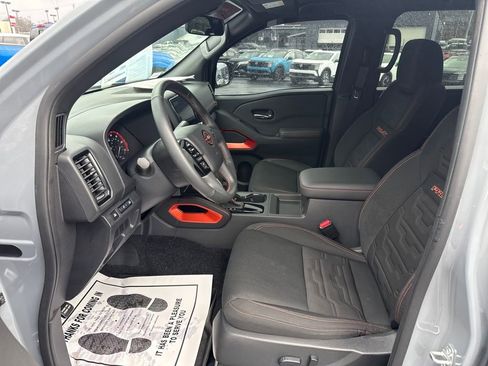 Used 2024 Nissan Frontier PRO-4X w/ Off-Road Protection Package image 10