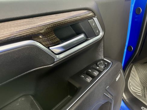 Used 2025 Chevrolet Silverado 1500 RST AWD/4WD image 13