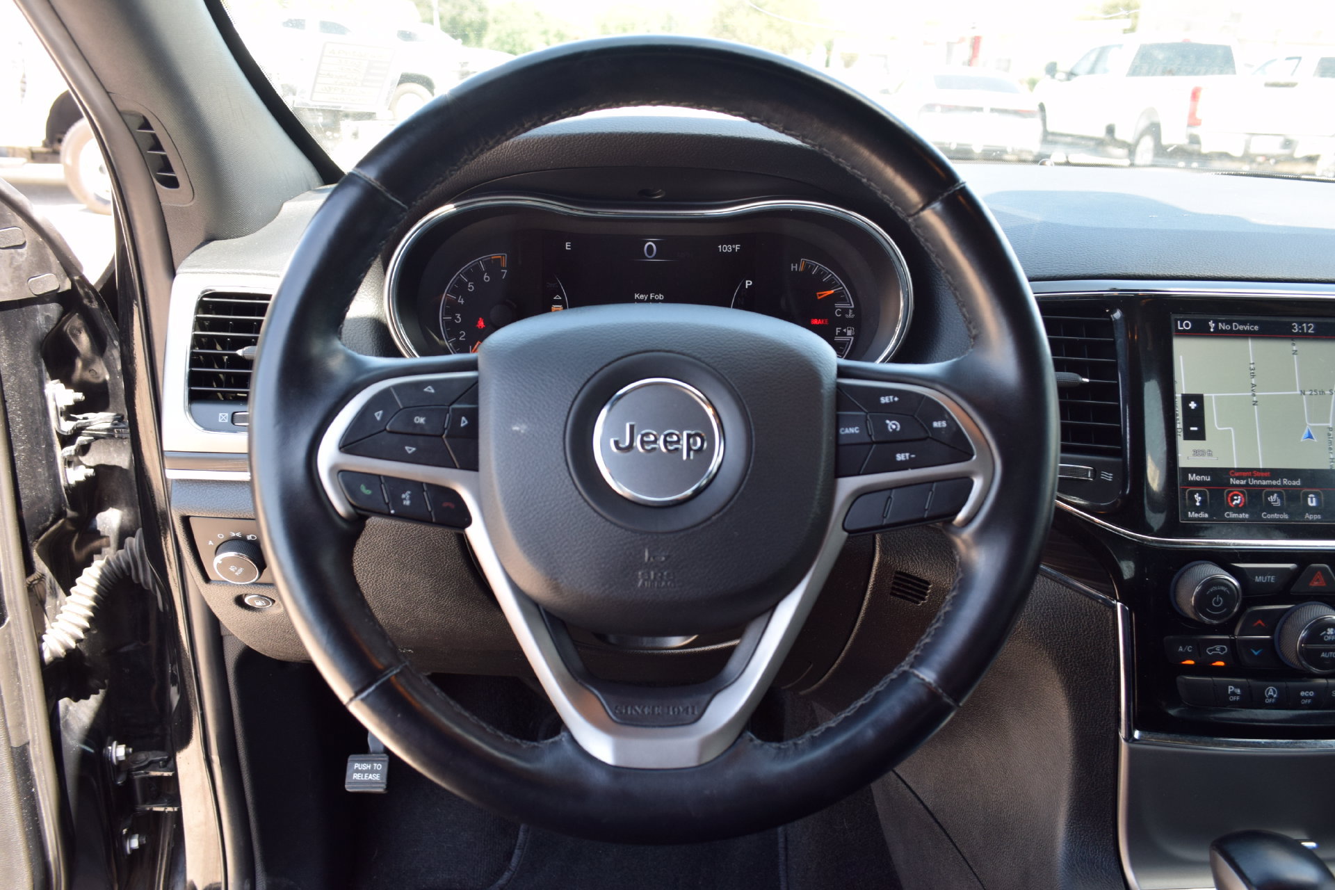 Used 2022 Jeep Grand Cherokee Limited AWD/4WD image 6