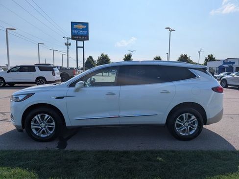 Used 2020 Buick Enclave Essence FWD image 11