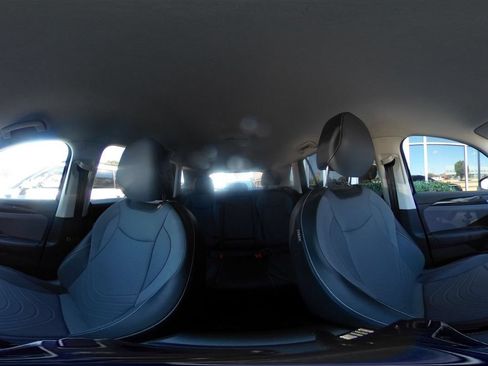 Used 2026 Volkswagen Tiguan SE FWD image 43