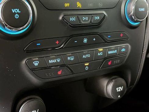 Certified 2022 Ford Ranger Lariat w/ Tremor Off-Road Package image 16