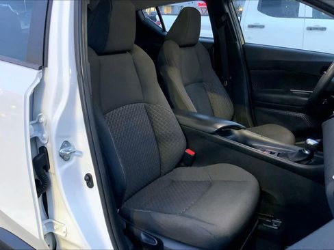 Used 2021 Toyota C-HR LE image 8