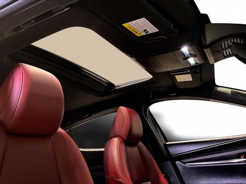 Used 2024 MAZDA MAZDA3 s image 26