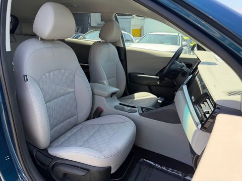 Used 2022 Kia Niro LXS FWD image 30
