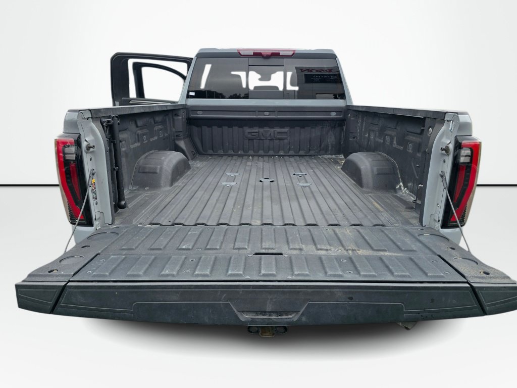 Used 2025 GMC Sierra 3500 AT4 w/ AT4 Premium Plus Package AWD/4WD image 14