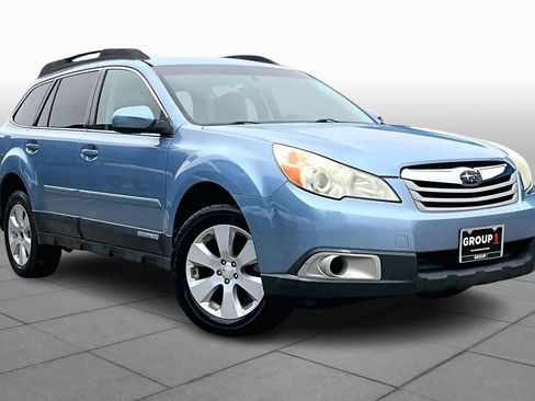 Used 2011 Subaru Outback 2.5i Premium w/ All-Weather Pkg image 2