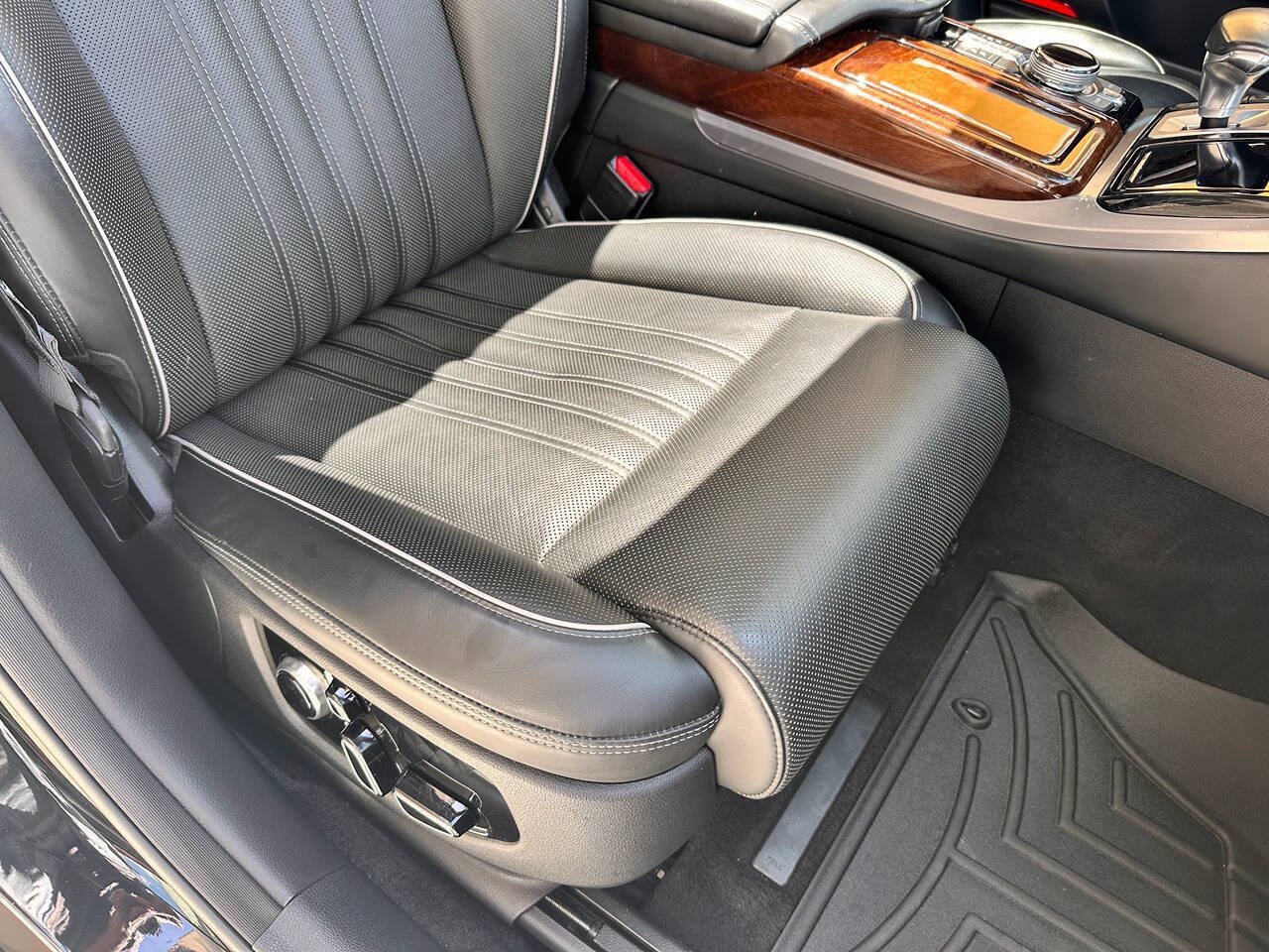 Used 2017 Genesis G90 5.0 Ultimate AWD/4WD image 65