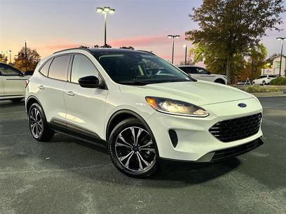 Used 2022 Ford Escape SE w/ SE Sport Appearance Package
