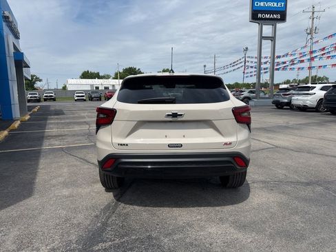 New 2026 Chevrolet Trax RS FWD image 5
