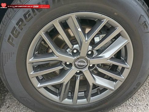 Used 2024 Nissan Rogue S FWD image 22