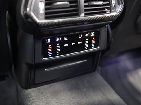 Used 2019 Lamborghini Urus AWD/4WD image 40