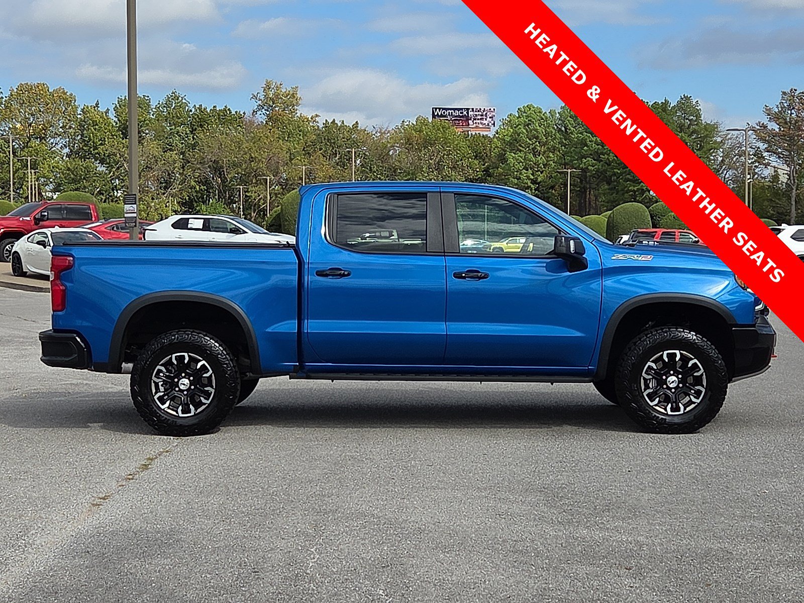 Used 2023 Chevrolet Silverado 1500 ZR2 w/ Technology Package AWD/4WD image 6