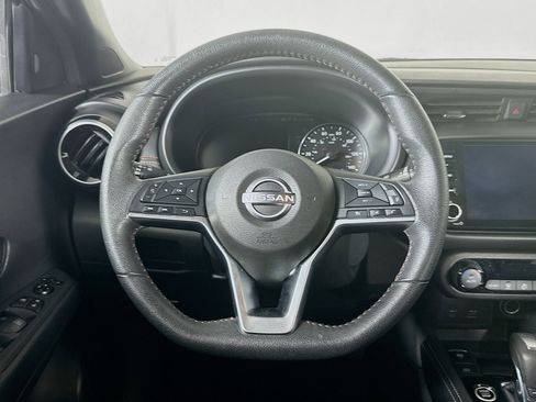Used 2024 Nissan Kicks SR image 17
