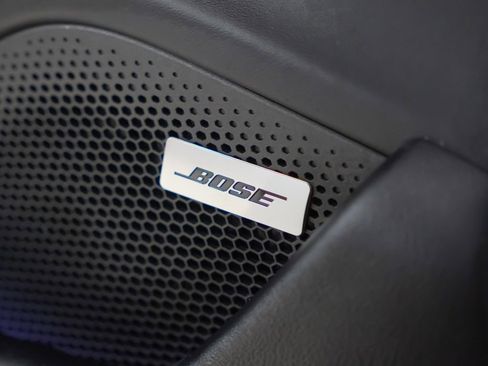 Used 2022 Porsche Taycan 4S w/ Premium Package image 18