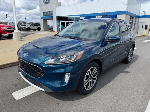 Used 2020 Ford Escape SEL image 4