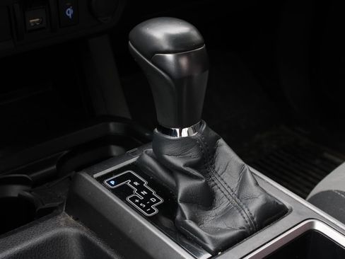 Used 2021 Toyota Tacoma TRD Off-Road w/ TRD Premium Off Road Package AWD/4WD image 13