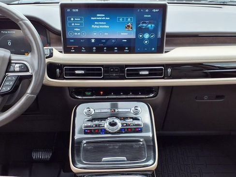 Certified 2022 Lincoln Nautilus Reserve w/ Equipment Group 202A AWD/4WD image 8