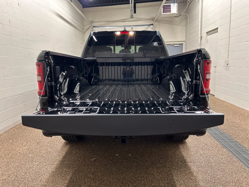 New 2026 RAM 1500 Express AWD/4WD image 13