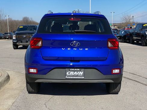 New 2026 Hyundai Venue SEL FWD image 6