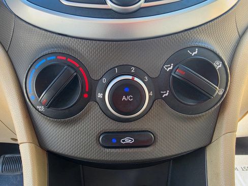 Used 2013 Hyundai Accent GLS image 38