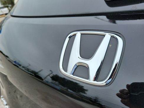 Certified 2024 Honda HR-V EX-L image 11