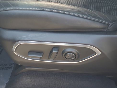 Used 2022 Jeep Wagoneer Series II w/ Rear Seat Video Group 1 image 13