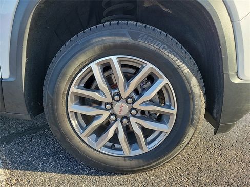 Used 2019 GMC Acadia SLE w/ Driver Alert Package I image 5