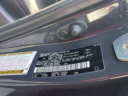 Used 2024 Toyota 4Runner TRD Off-Road Premium image 9