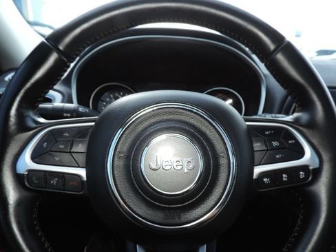 Used 2020 Jeep Compass Latitude FWD image 30