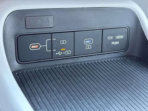 Certified 2025 Hyundai Kona SEL AWD/4WD image 23