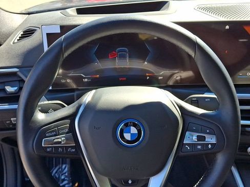 Used 2023 BMW i4 eDrive40 w/ Premium Package image 25