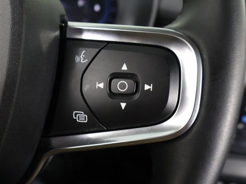 Used 2024 Volvo XC40 B5 Plus image 42