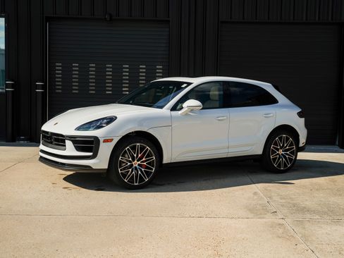 New 2026 Porsche Macan S image 1