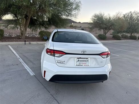 Used 2023 Toyota Corolla LE image 6