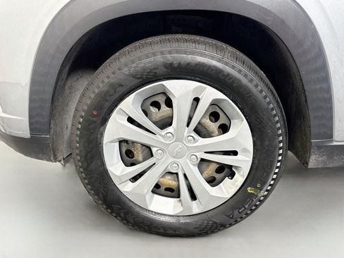 Used 2024 Chevrolet Trax LS FWD image 37