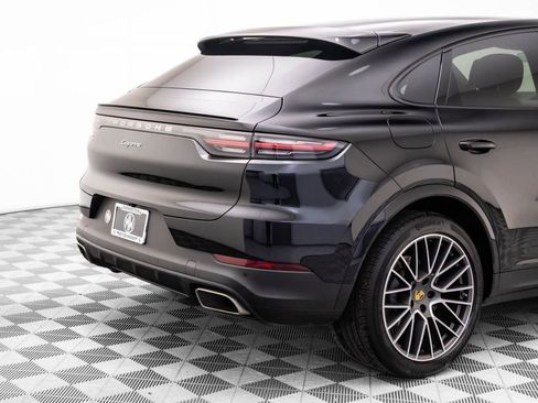 Used 2021 Porsche Cayenne Coupe image 36