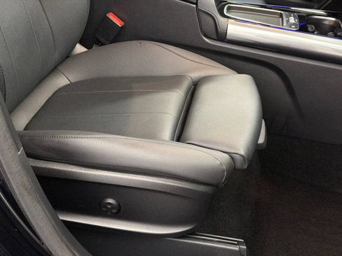 Used 2025 Mercedes-Benz GLA 250 4MATIC image 12