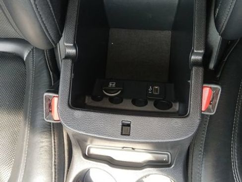 Used 2019 Jeep Cherokee Limited AWD/4WD image 30