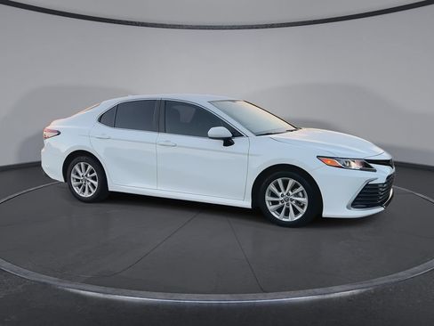 Used 2024 Toyota Camry LE FWD image 2