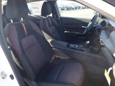 New 2026 Nissan Sentra SR w/ SR Premium Package FWD image 21