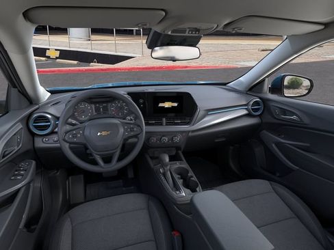 New 2026 Chevrolet Trax LS w/ LS Convenience Package FWD image 15