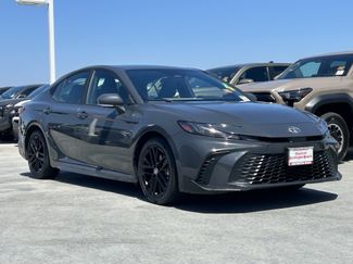 Used 2025 Toyota Camry SE FWD video 2