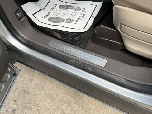 Used 2020 Lincoln Aviator Reserve RWD image 18