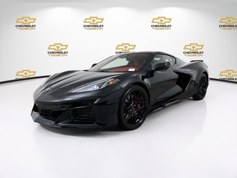 Used 2024 Chevrolet Corvette Z06 w/ Stealth Interior Trim Package RWD image 3