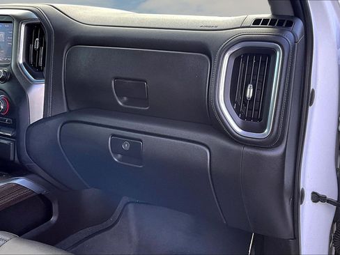 Used 2021 Chevrolet Silverado 1500 LT Trail Boss w/ Convenience Package II image 18